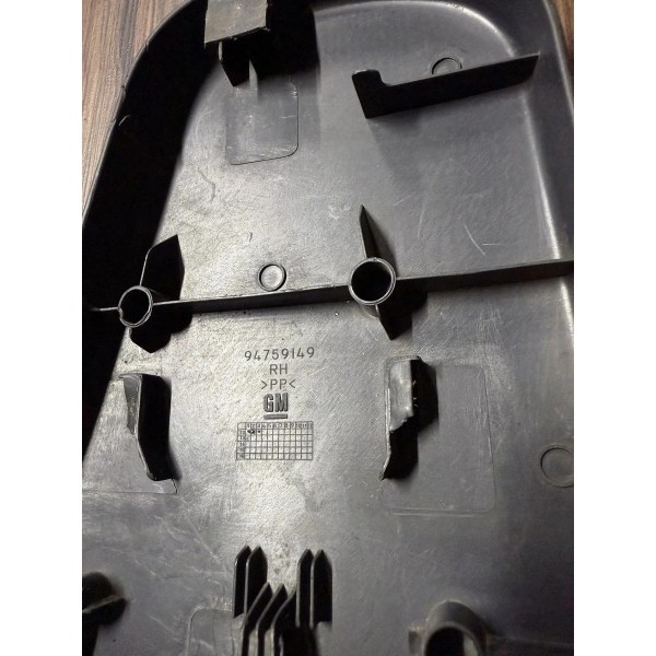 Moldura Dobradica Banco Traseiro Direito S10 94759149 Preto