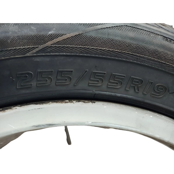 Roda Avulsa Aro 255/55r19 Com Pneu Amarok Prateado