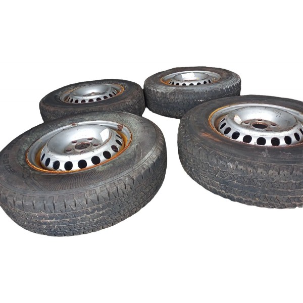 Jogo De Roda C/pneu Amarok 2013/2017 Original Cinza