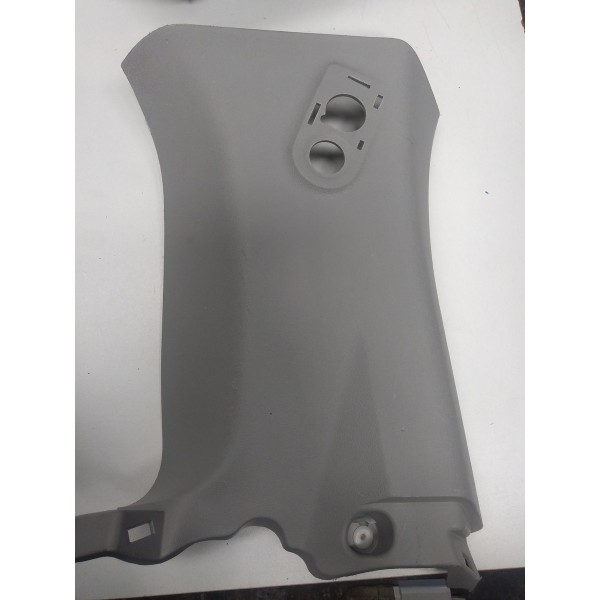 Acabamento Coluna Traseira Toyota Sw4 Hilux 2022 Lado Direit