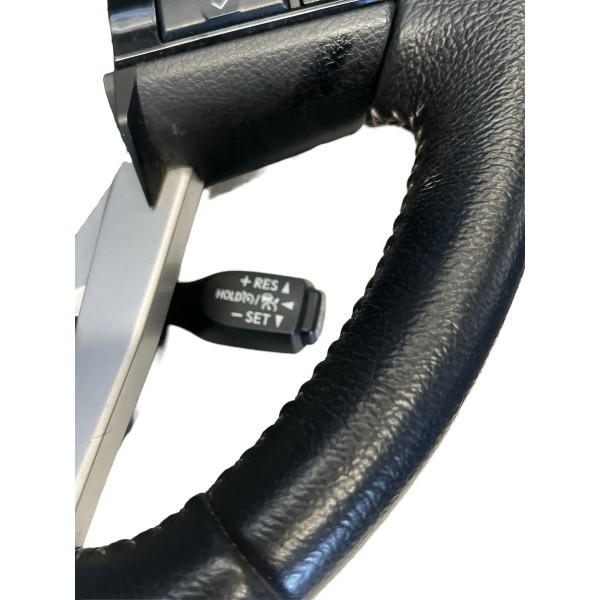 Volante Direção Com Comandos Toyota Hilux Srx 2016 A 2024 Preto