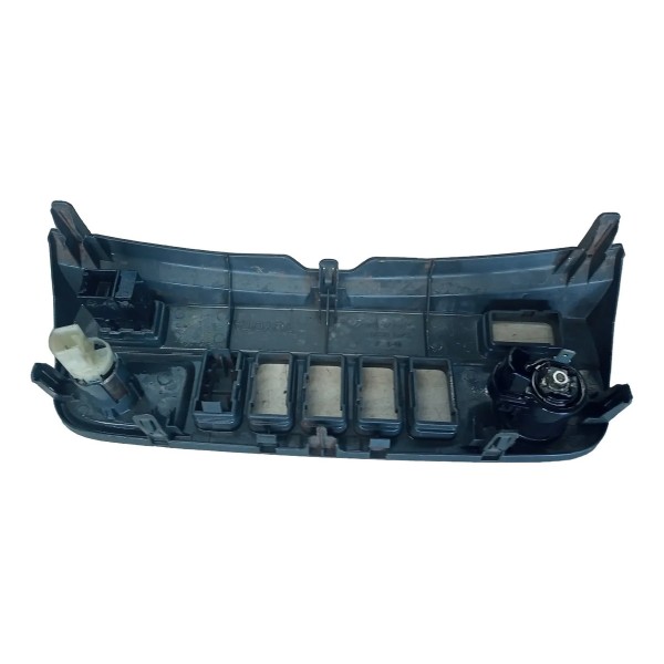 Entrada Usb / Auxiliar Com Moldura Hilux  2010/2015 Original