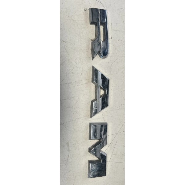 Emblema Tampa Traseira Ram Cromado 3500 2019/2024 Cinza