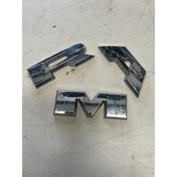 Emblema Tampa Traseira Ram Cromado 3500 2019/2024 Cinza