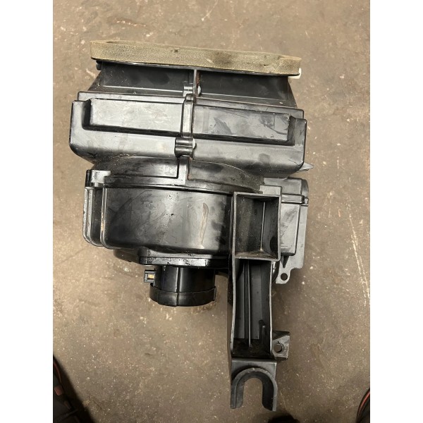 Caixa De Ventilacao Interna Ar Condicionado Pajero Tr4 2008