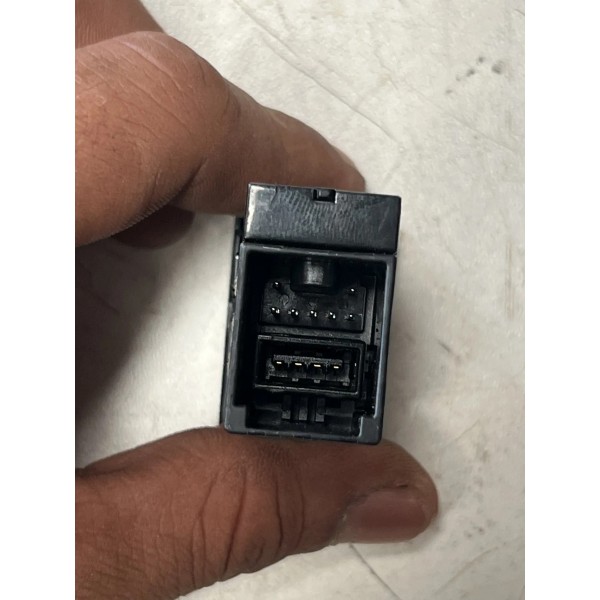 Entrada Usb Auxiliar Toyota Hilux Sw4 2.8 2016 A 2023 Preto