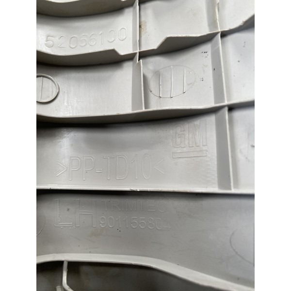 Moldura Coluna Parabrisa Esquerdo S10 16/20 52066100 (usado)