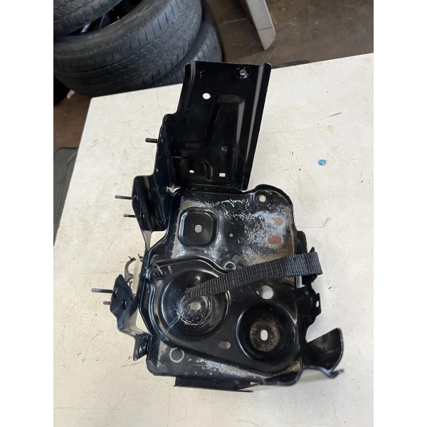 Suporte Bateria Fiat Strada 2021 A 2025 Original