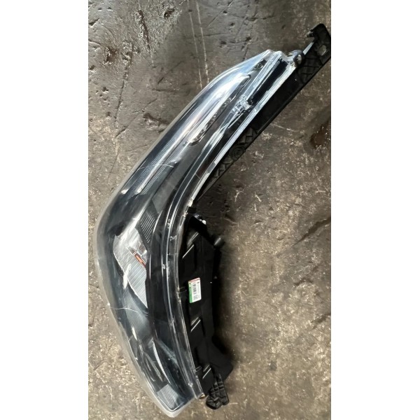 Farol Dianteiro Direito Fiat Strada 2021 - 2024 Original Direito/passageiro