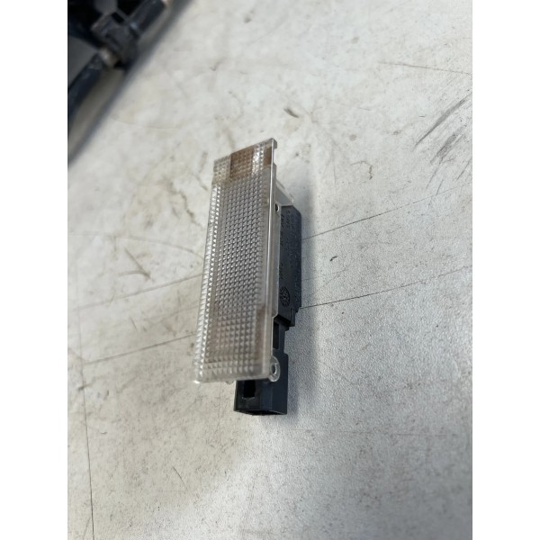 Luz Cortesia Interna Fiat Strada 2023 Original