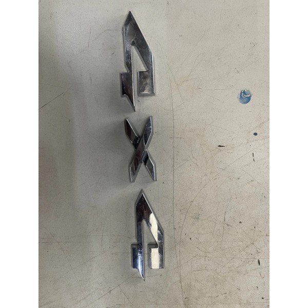 Emblema 4x4 Dodge Ram 3500 2022 Prateado