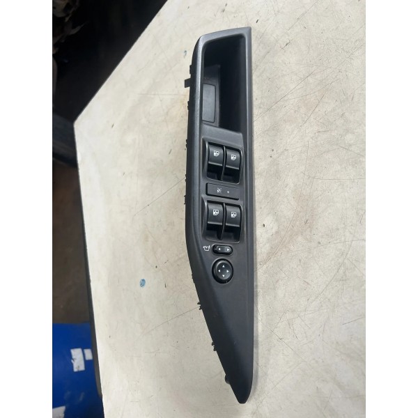 Tecla Do Vidro Dianteira Esquerda Fiat Strada 2023 Original