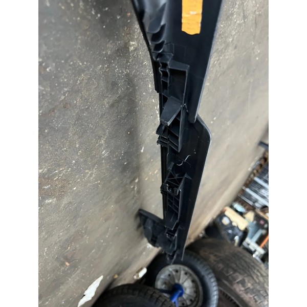 Soleira Dianteira Direita Vw Amarok 2021 Original Preto