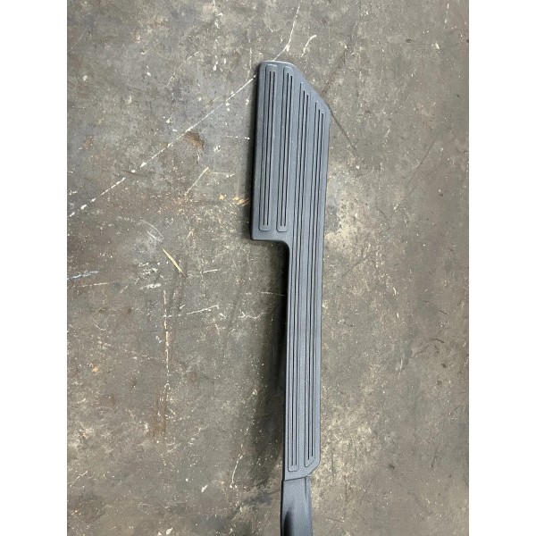 Soleira Dianteira Direita Vw Amarok 2021 Original Preto