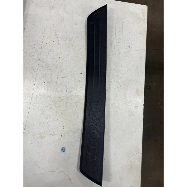 Soleira Porta Dianteira Esquerda Hilux Sw4 2016-2023 Preto