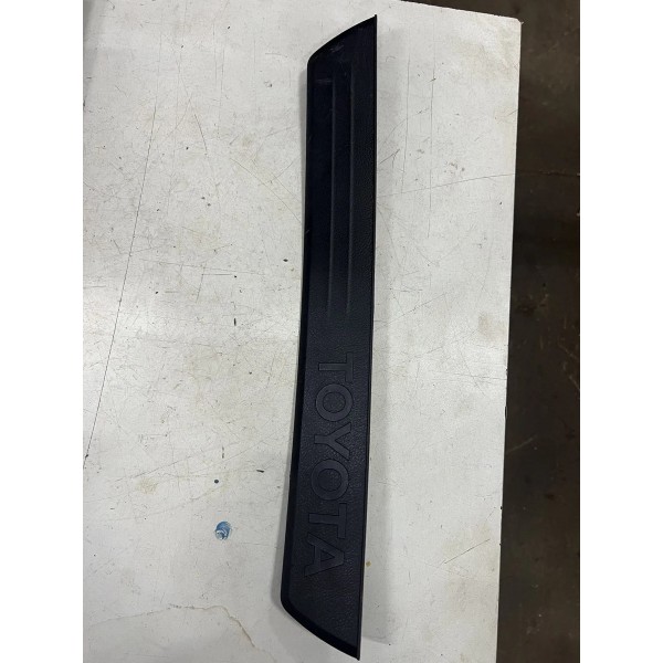 Soleira Porta Dianteira Esquerda Hilux Sw4 2016-2023 Preto