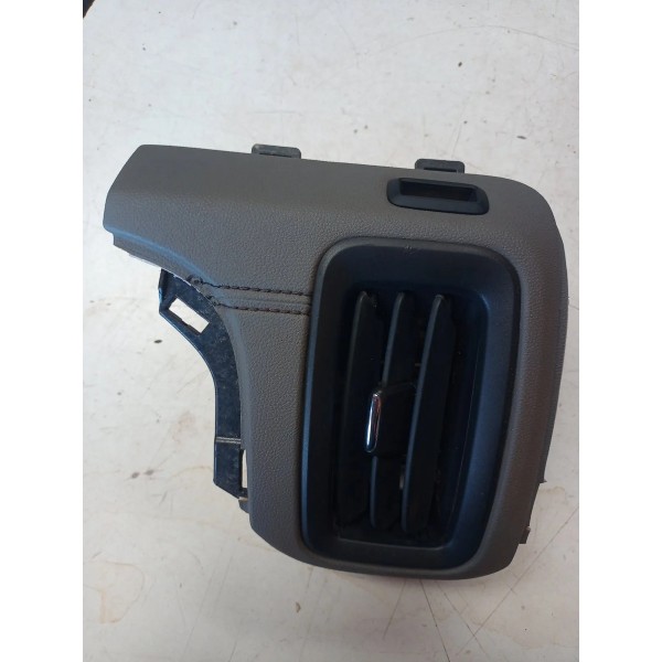 Difusor Ar Esquerdo S10 2019/2021 52124641 (usado)