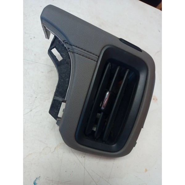 Difusor Ar Esquerdo S10 2019/2021 52124641 (usado)