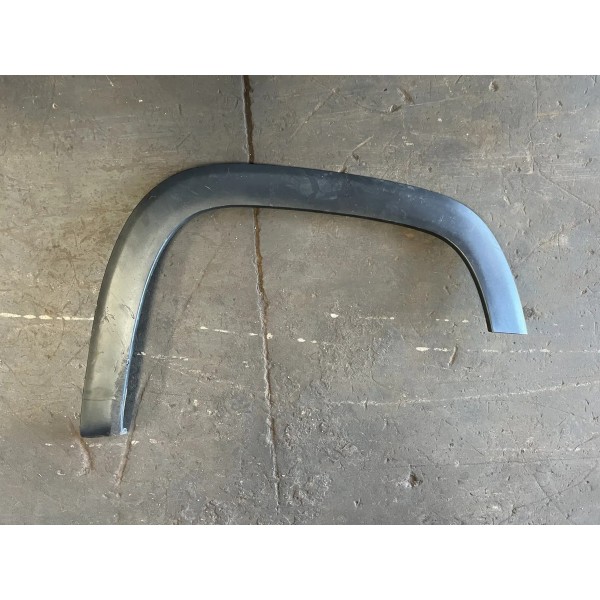 Moldura Paralama Dianteiro Fiat Strada 2023 Original Preto