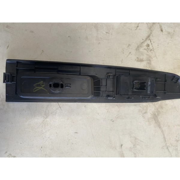 Moldura E Botão Vidro Traseira Esq S10 2018 Original