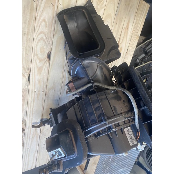 Caixa Evaporadora Ventilação Fiat Mobi 2019 Original