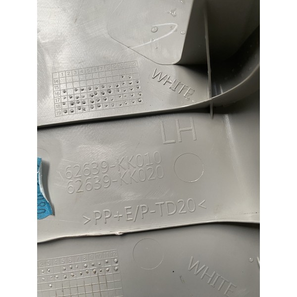 Acabamento Moldura Traseira Esquerda Hilux Sw4 2020