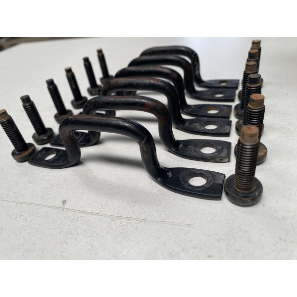 Kit Gancho Da Caçamba Ford Ranger 2020 Usado Original