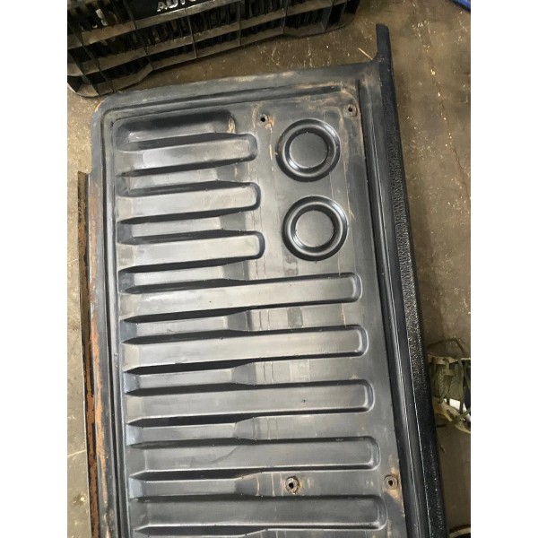 Acabamento Caçamba Volkswagen Amarok 2016 Original