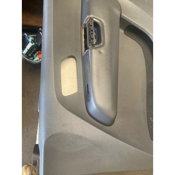 Forro De Porta Dianteiro Direito Vw Amarok 2019 Original