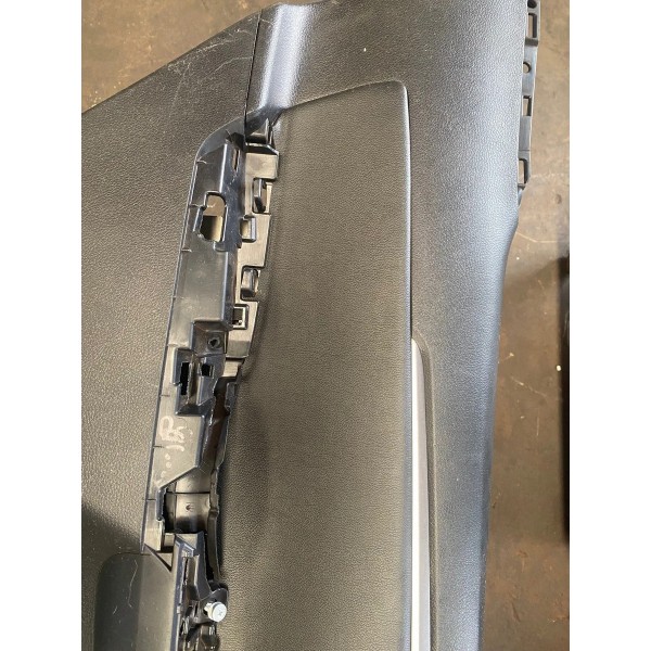 Forro De Porta Traseira Esquerda Hilux Sw4 2022 Original