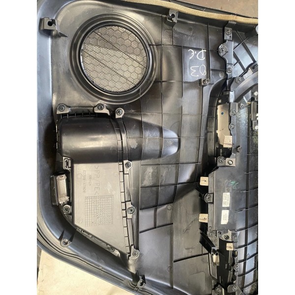 Forro De Porta Traseira Esquerda Hilux Sw4 2022 Original