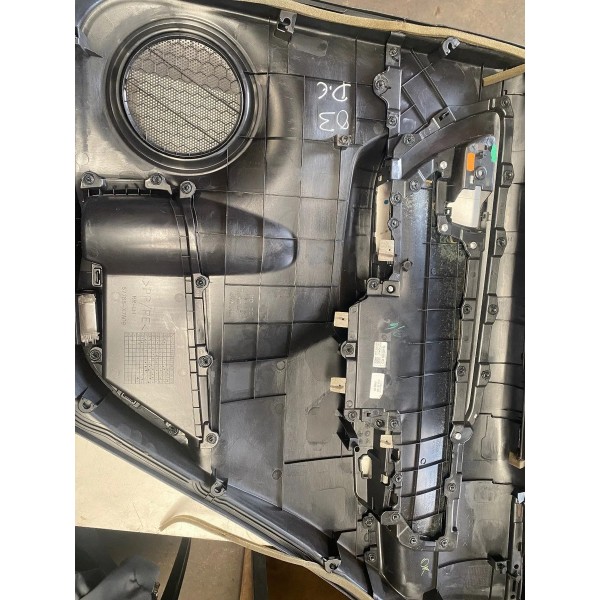 Forro De Porta Traseira Esquerda Hilux Sw4 2022 Original