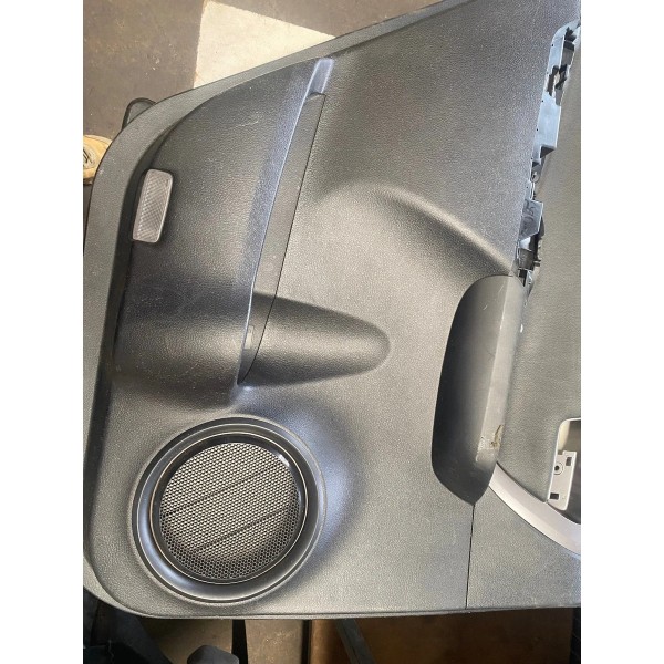 Forro De Porta Traseira Esquerda Hilux Sw4 2022 Original