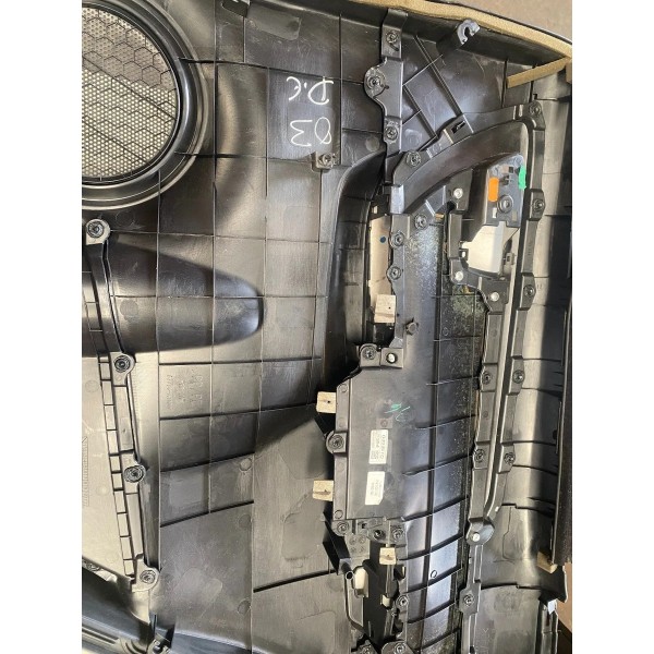 Forro De Porta Traseira Esquerda Hilux Sw4 2022 Original