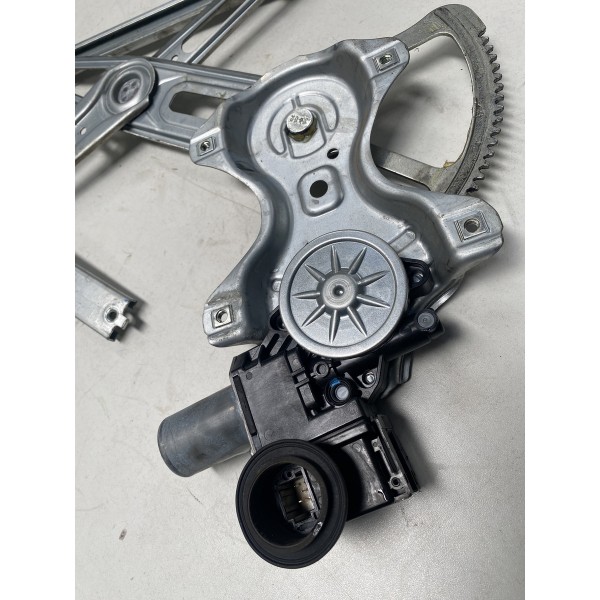 Maquina De Vidro Dianteira Direita Sw4 2016/2020 Usado