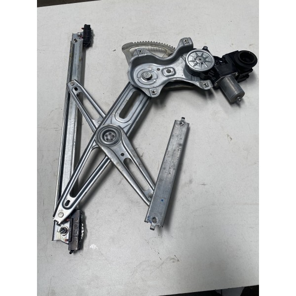 Maquina De Vidro Dianteira Direita Sw4 2016/2020 Usado