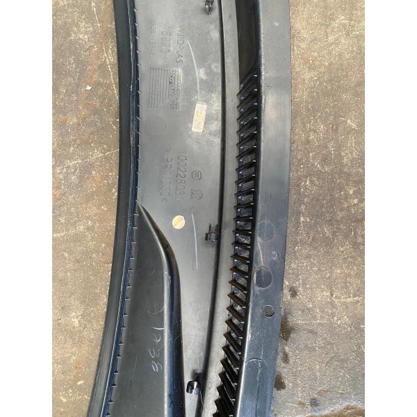 Grade Churrasqueira Fiat Mobi 2019 Original Preto Plástico Fosco
