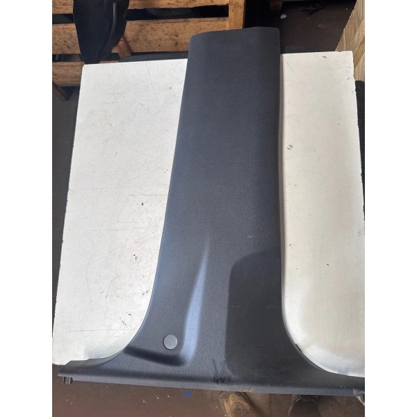 Moldura Coluna Inferior Direita S10 2020 Original