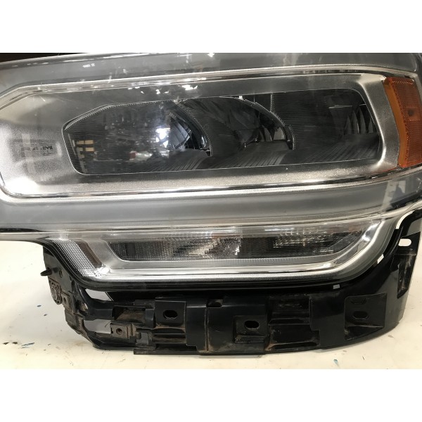 Farol Esquerdo  Dodge Ram 2500 3500 Cromado 2020 2022 2023