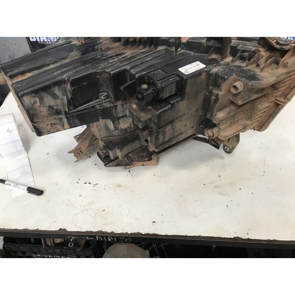 Farol Esquerdo  Dodge Ram 2500 3500 Cromado 2020 2022 2023