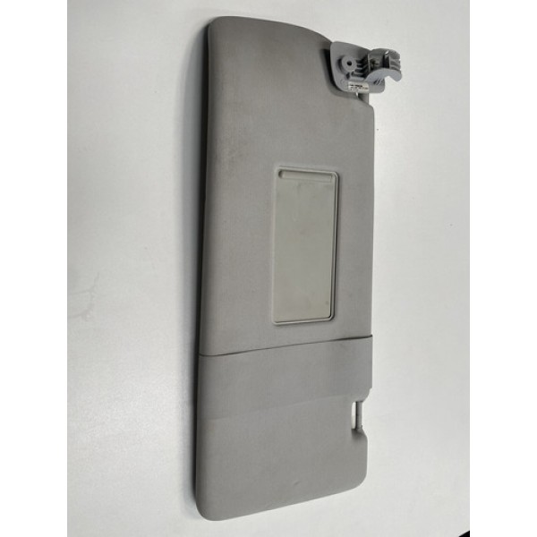 Quebra Sol Lado Esquerdo Volkswagen Amarok 2017