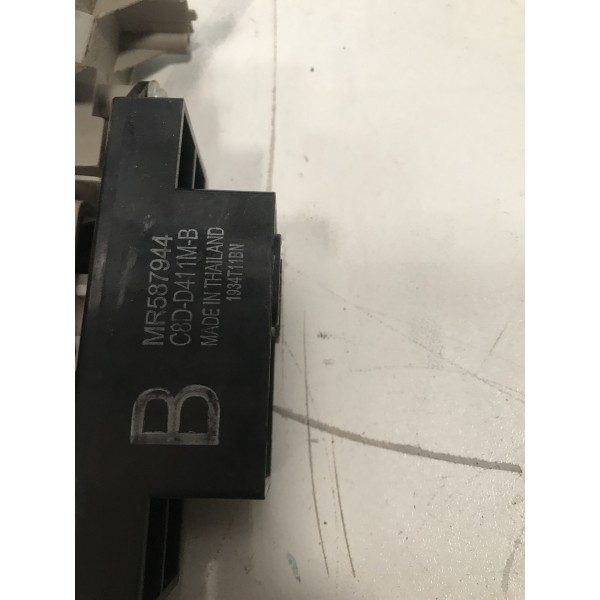 Botão Vidro Elétrico T.d Mitsubishi L200 Triton 2008 À 2015