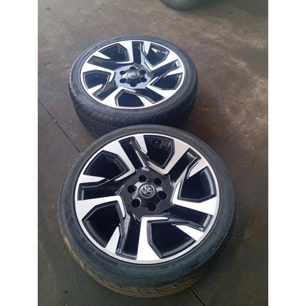 2 Roda Com Pneu Meia Vida Sw4 Diamond Original Usado