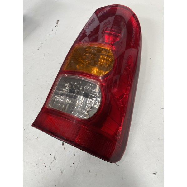 Lanterna Traseira Direita Toyota Hilux Tricolor 2005 A 2015