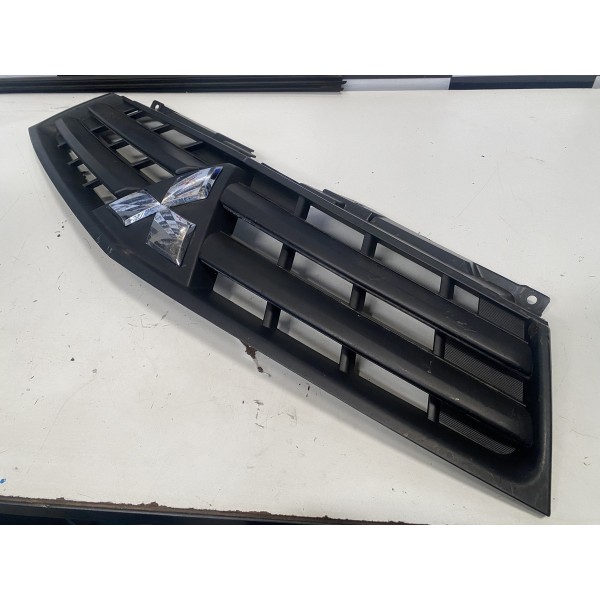 Grade Dianteira Do Pára-choque Superior L200 Triton 2013