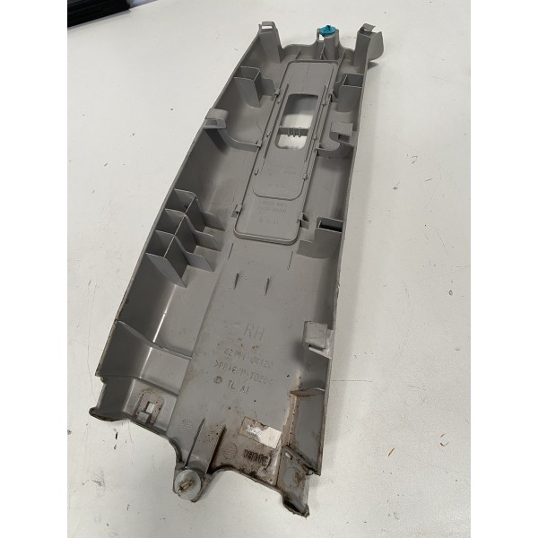 Acabamento Coluna Dianteiro Direito Hilux Sw4 2016/ 2020