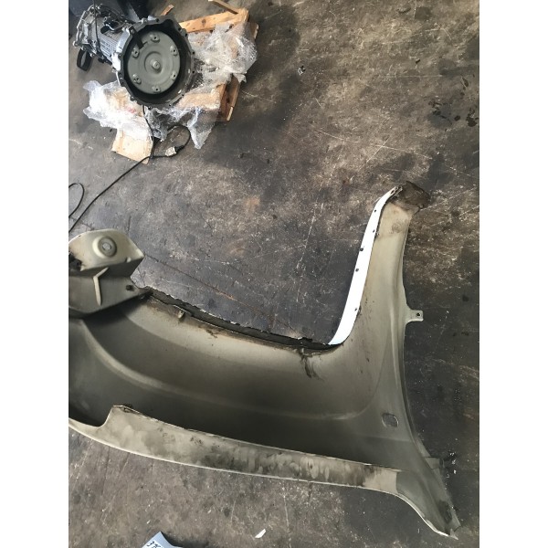 Pára-lama Dianteiro Esquerdo  Amarok 2019 Original Usado