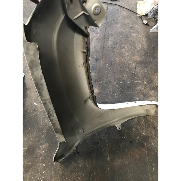 Pára-lama Dianteiro Esquerdo  Amarok 2019 Original Usado