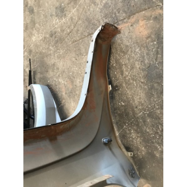 Pára-lama Dianteiro Esquerdo  Amarok 2019 Original Usado