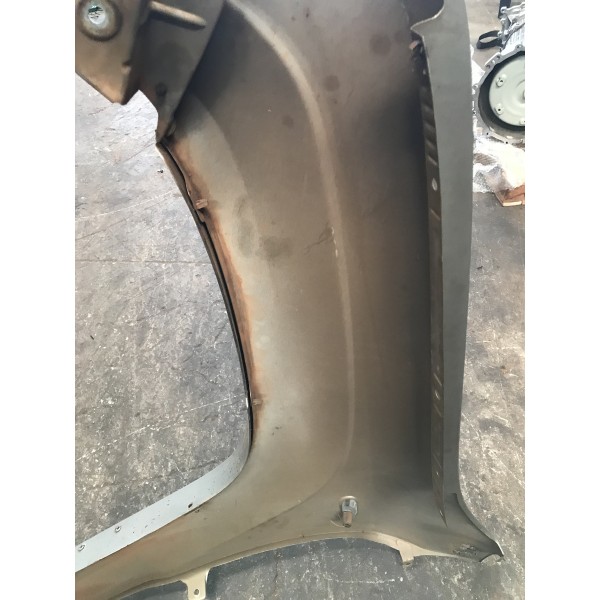 Pára-lama Dianteiro Direito Amarok 2019 Original Usado